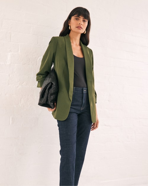 WOMEN'S COLLECTION