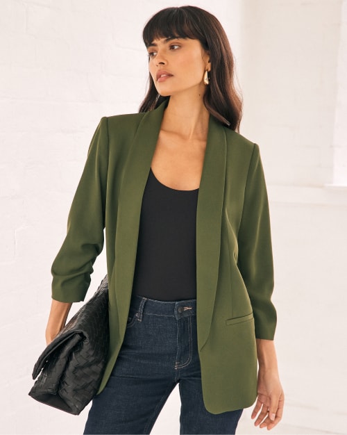 WOMEN'S COLLECTION