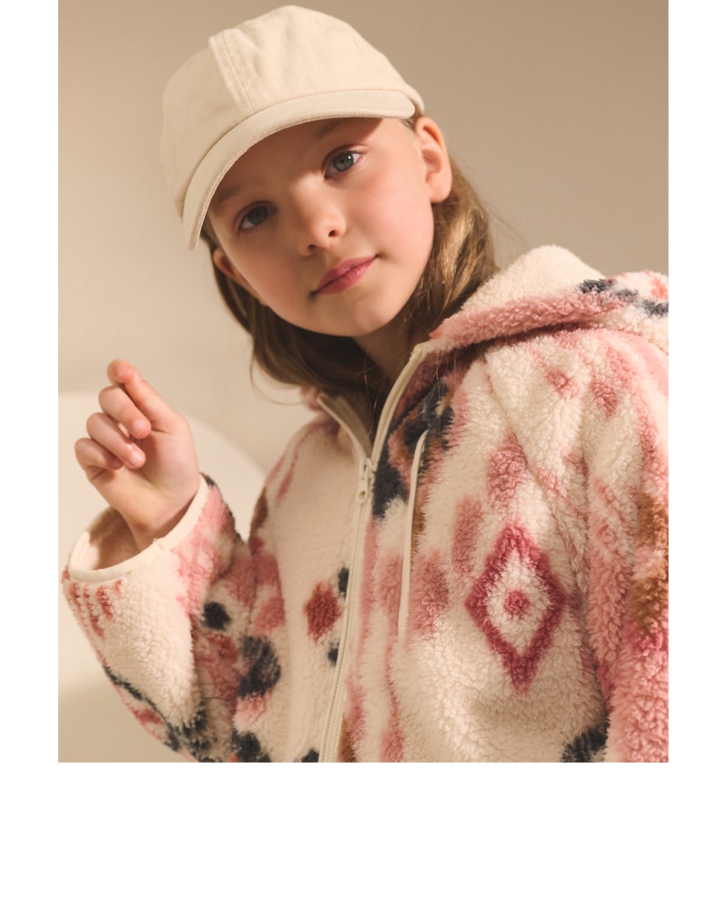 Girls' cosy shop